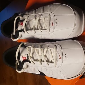 Nike Air Ring Leader low athletic shoes